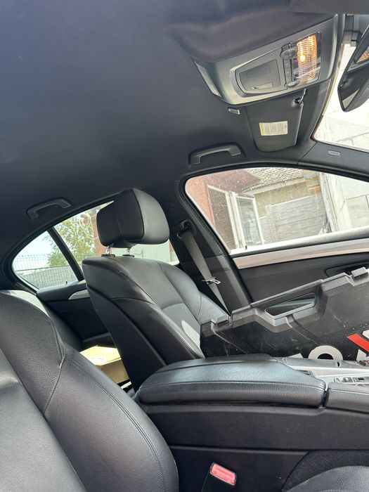 Dezmembrez bmw f10 530d fara motor si cutie de viteze