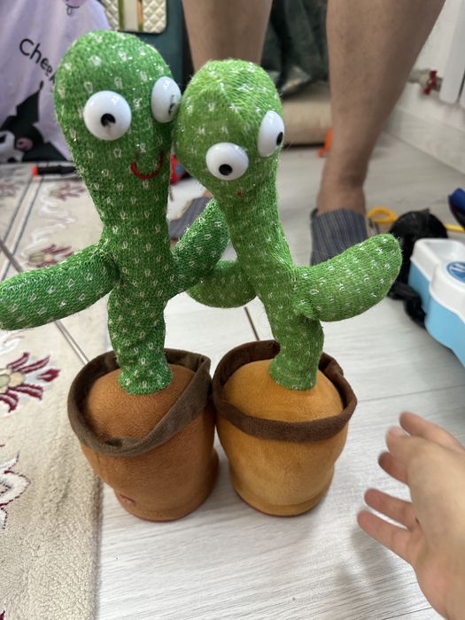Отдам бесплатно игрушки и детский рюкзак