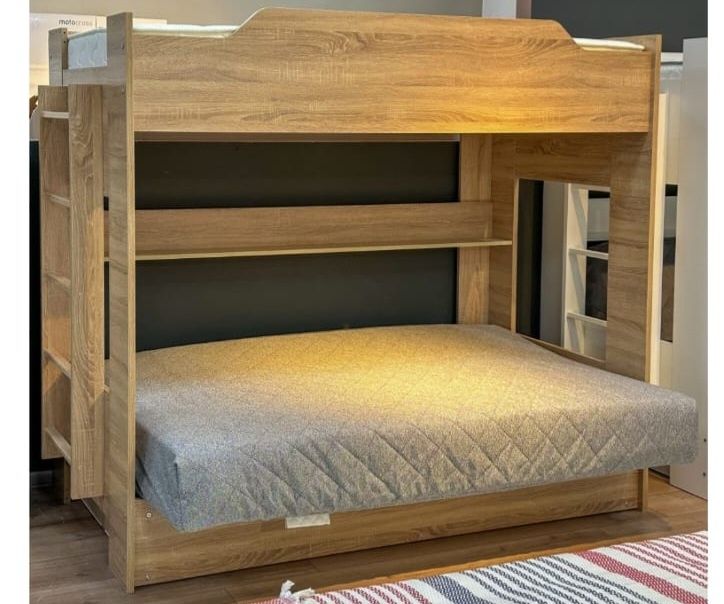 Двухярусная кровать