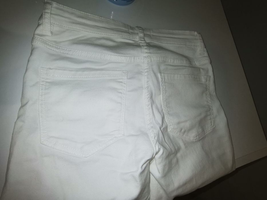 Чисто нови бели панталонки