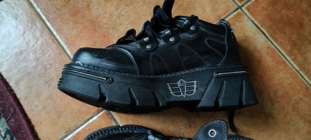 Pantofi Criss Kross nr. 42/43