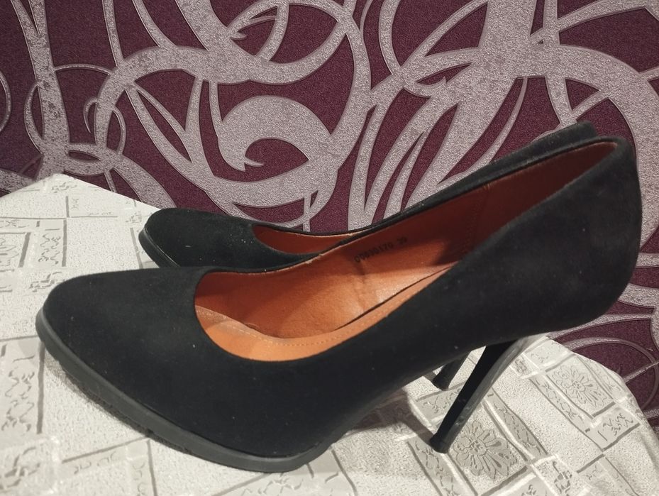 Продам туфли женские