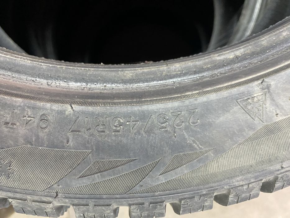 На 17. 225/45 Сайлунг