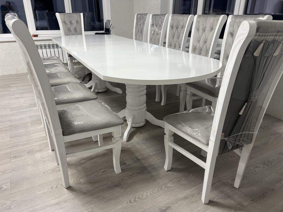 Стол и стулья комплект