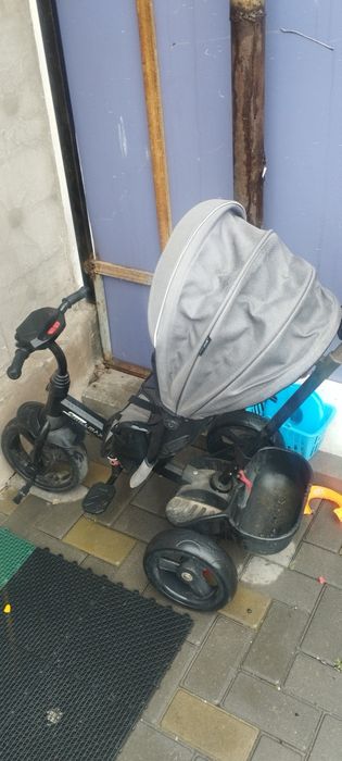 Продам трёхколёсный детский велосипед