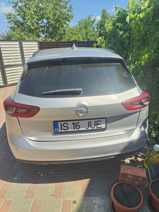 Opel Insignia 2018 automată 1.6 diesel 136cp