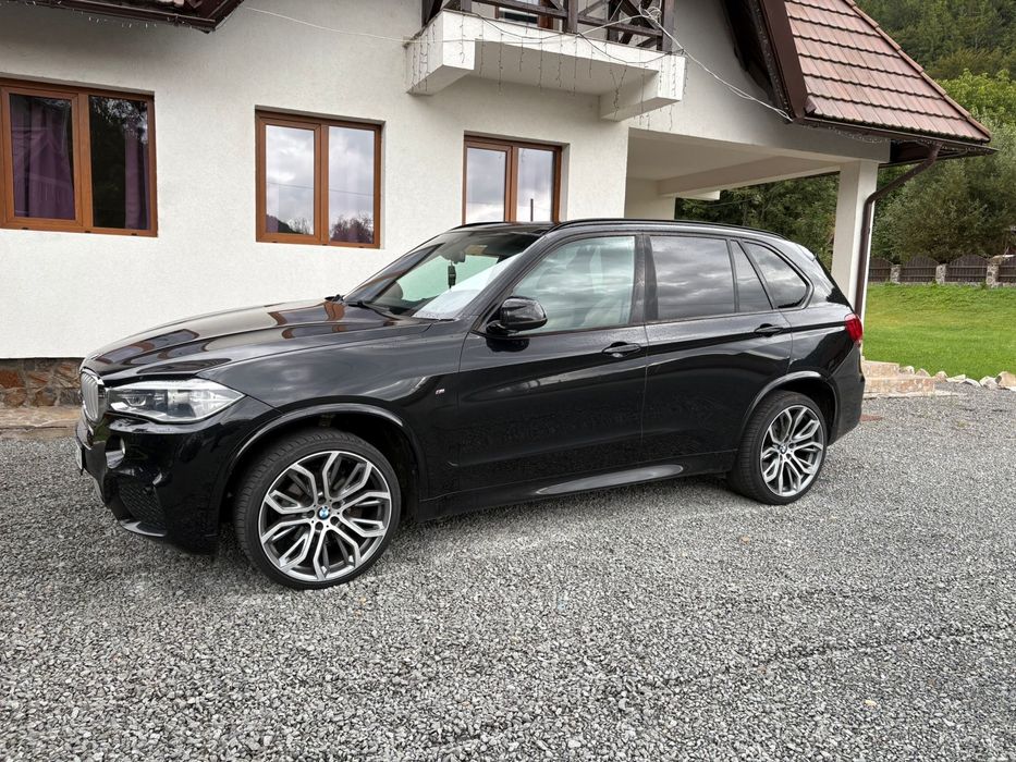 Vând BMW X5 4.0D M