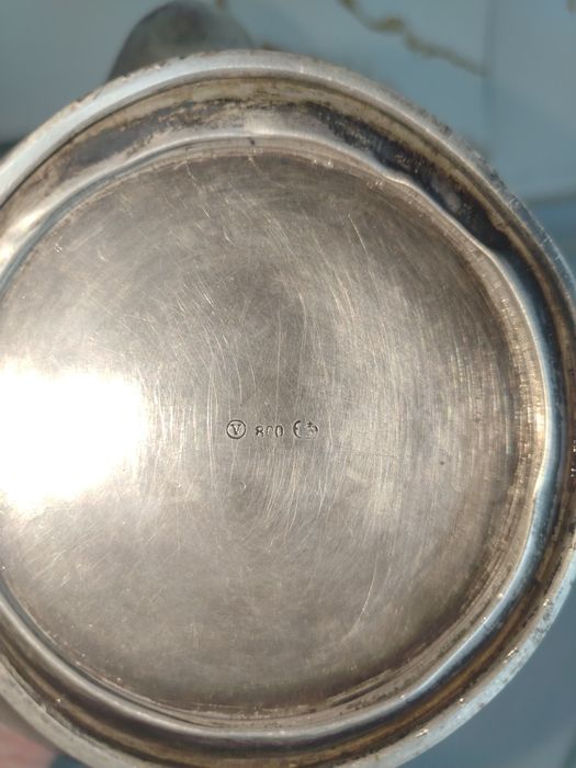 Здравствуйте продам чайник 800 пробы