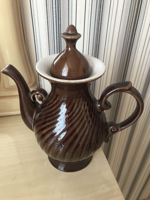 Продаю чайник керамический