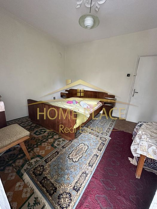 Четиристаен апартамент в кв.Чайка