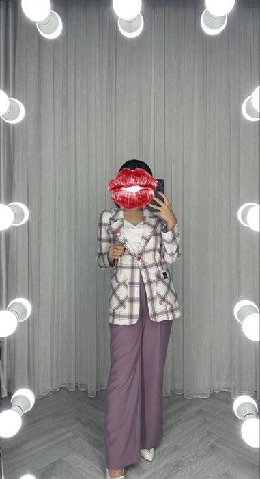 Женский Костюм .