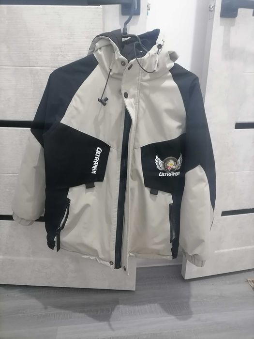 Продам куртку осень