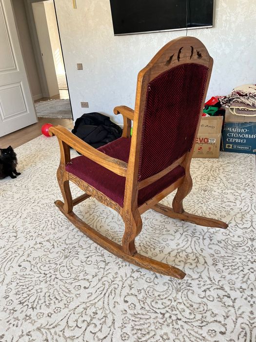 Кресло качалка деревянная