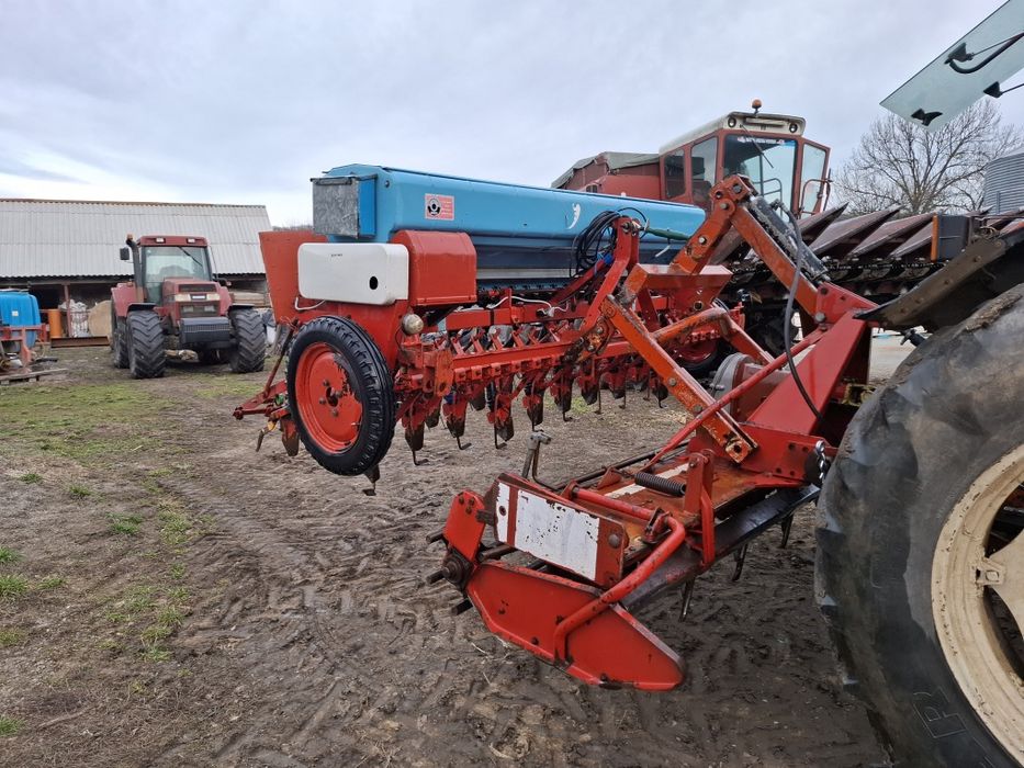 Ansamblu grapa si semanatoare