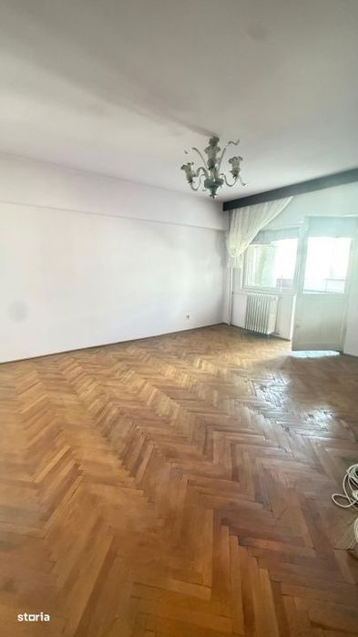 Apartament 3 camere decomandat, 64.80 mp, zona Republicii