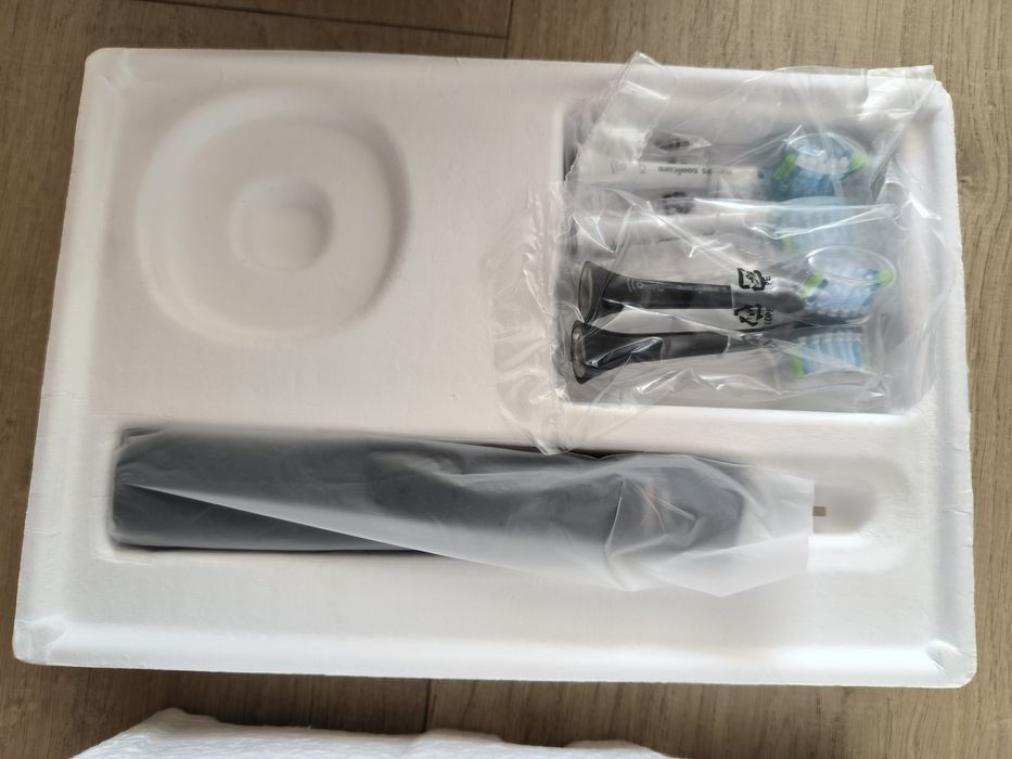 2 бр. Ел. четки Philips Sonicare DiamondClean 9000