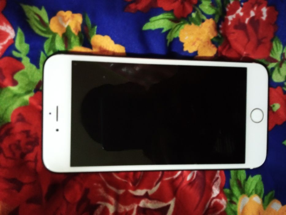 Iphone 6s plus sotiladi 16 tali