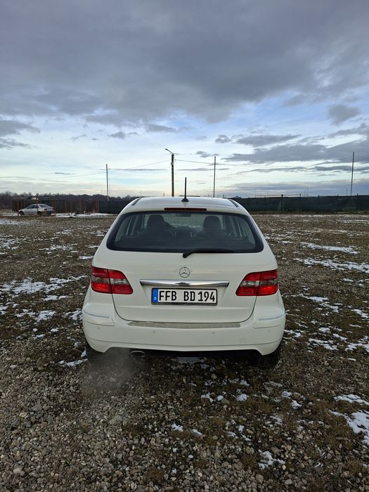 Mercedes B 180 class Automatic .2.0 diesel.fab2010