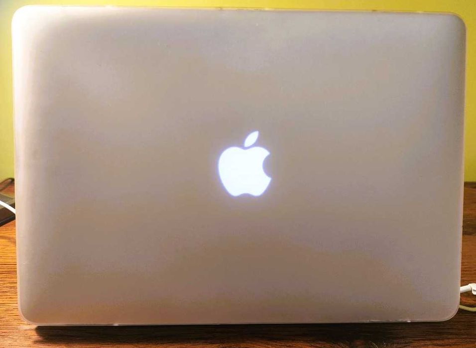 Apple MacBook Air 13" (A1466)