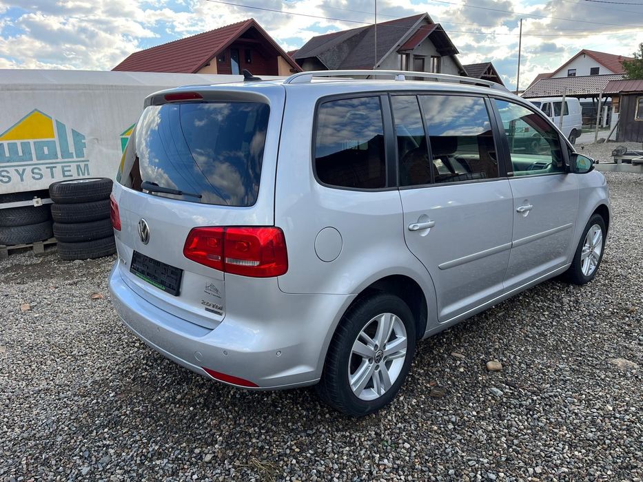 VOLKSWAGEN Touran 2011 — imagine 4