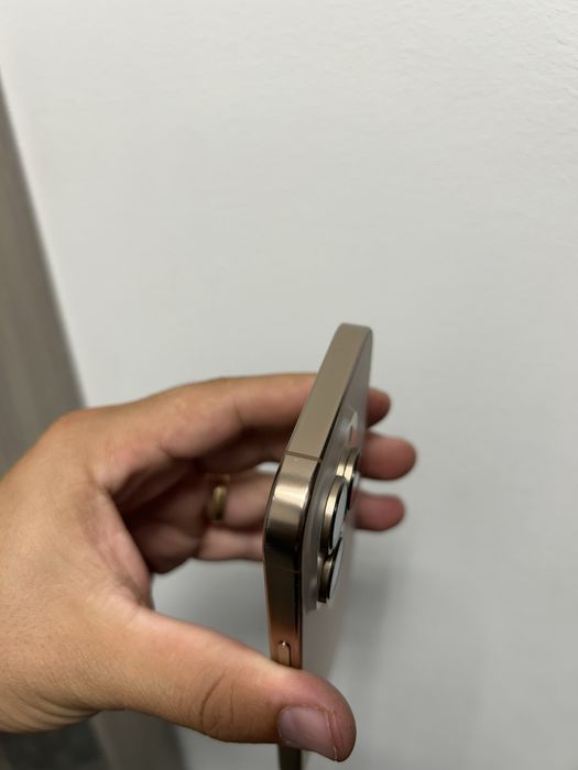 Iphone 16 Pro 128GB Gold