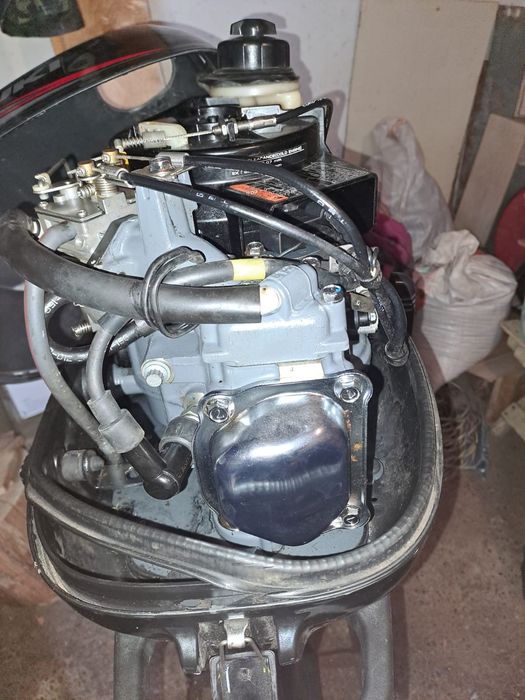 Suzuki 6hp 4 timpi  colantat cu 5 hp