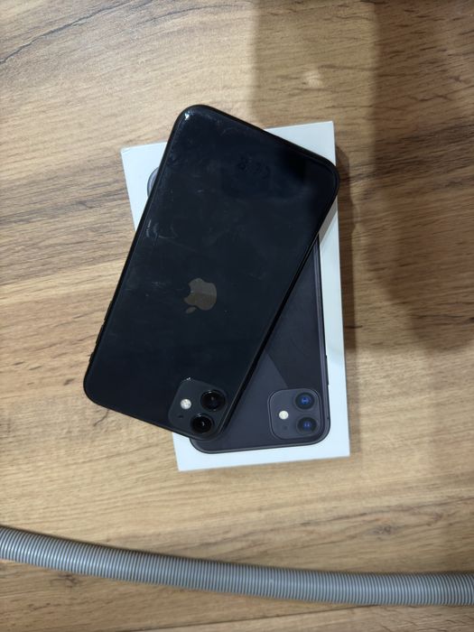Продам IPhone 11  | 128gb | iOS 18.1
