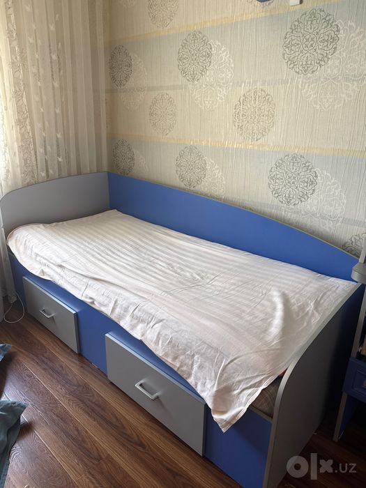Детская/подростковая кровать с выдвижными ящиками