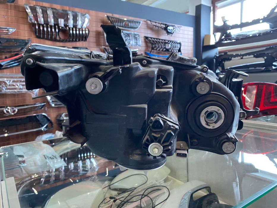 Фары для Toyota Camry 55 Exclusive