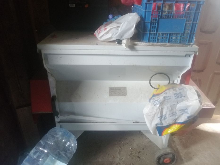 Zdrobitor struguri cu desciorchinator