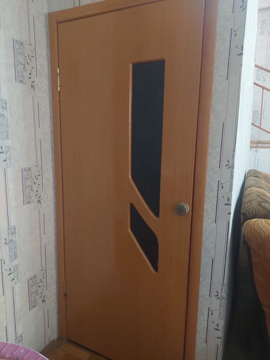 Есіктер жақсы состояниеде 10 шт