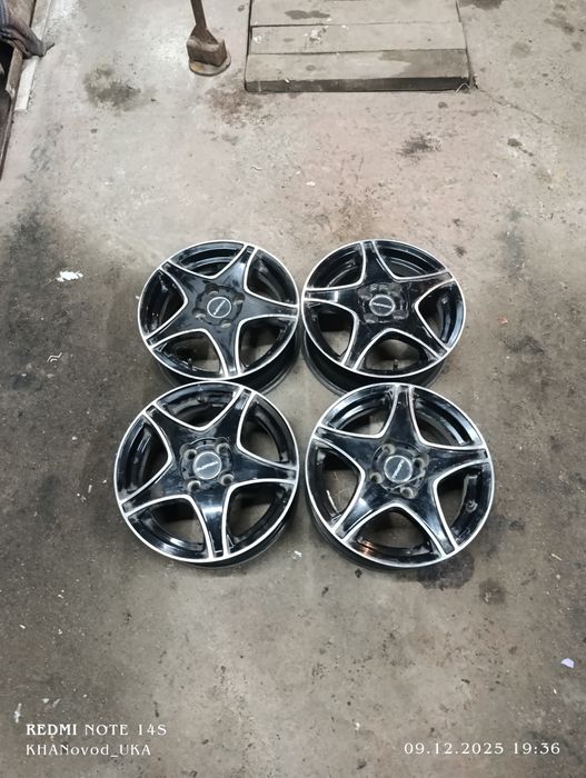 Диски литые, R16,4 болта