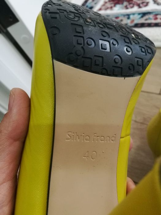 Красивая женская обувь