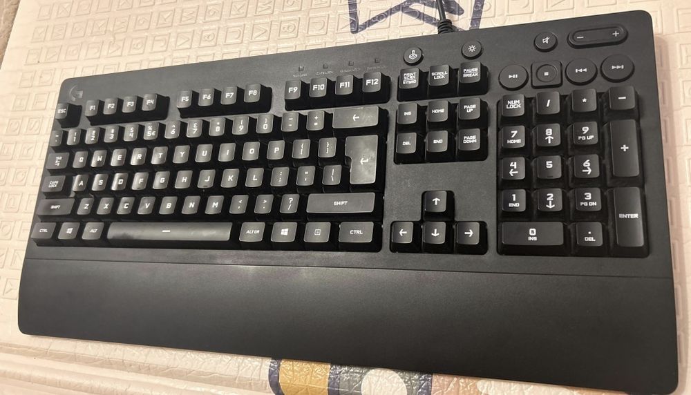 Tastatura Gaming Logitech+ Mouse optic ASUS, Wireless +Mouse Gaming RAZER