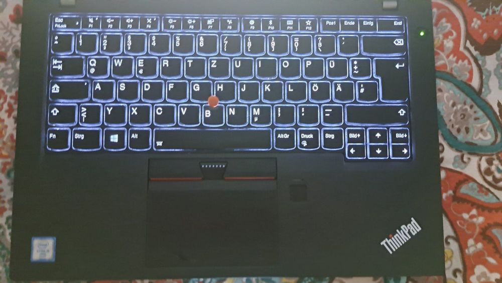 Отличен Thinkpad T470s (до 5 часа на батерия)