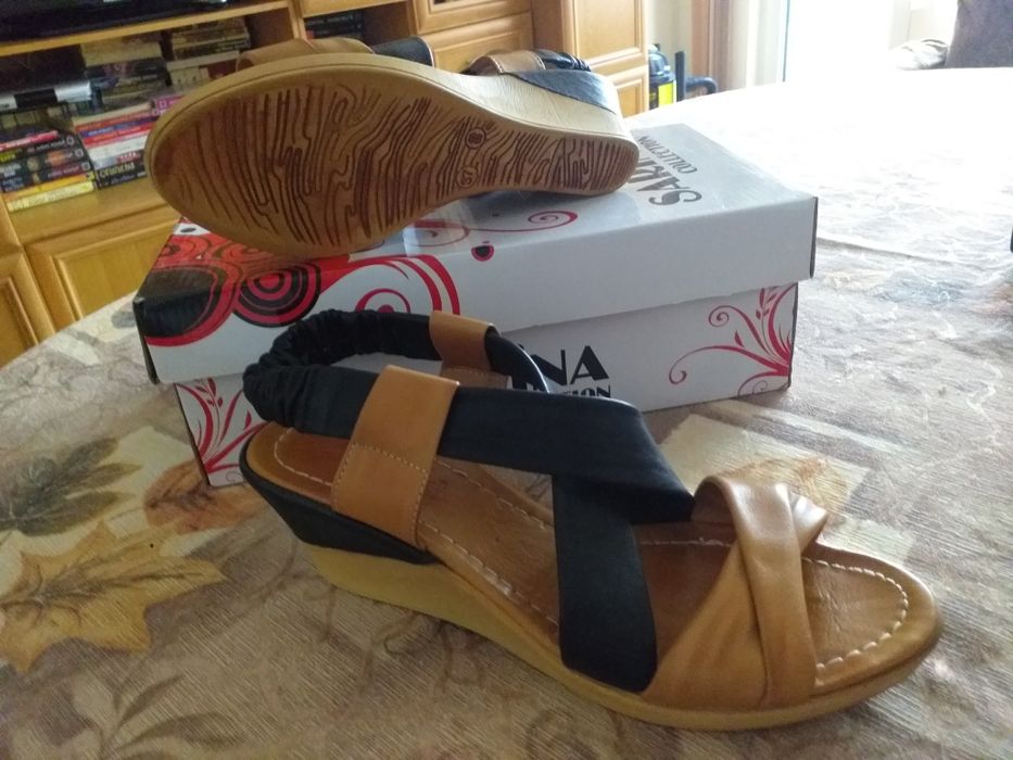 Дамски сандали нови