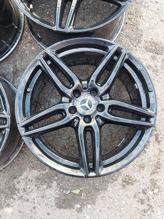 Диски R19 разноширокие. На Мерседес.