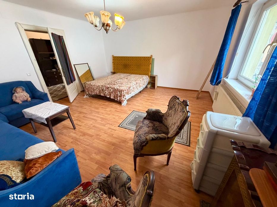 Casa singur in curte + 133mp teren zona Lupeni-Moara de Scoarta
