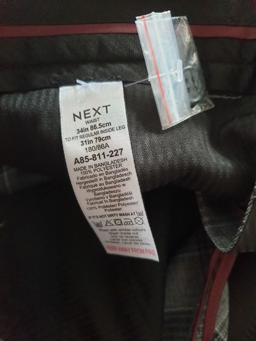 Pantaloni eleganti in carouri