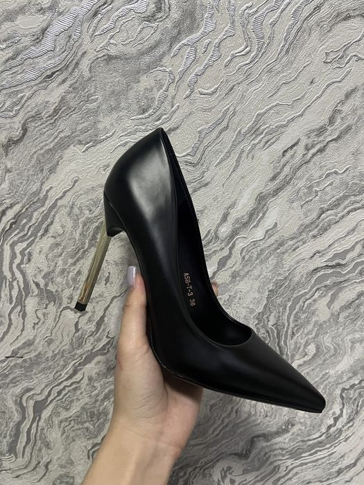 Туфли на шпильке