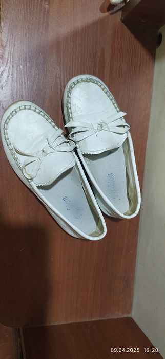 Обувь весенняя кроссовки для девочки