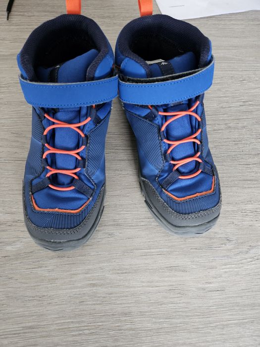 Vând ghete drumetie