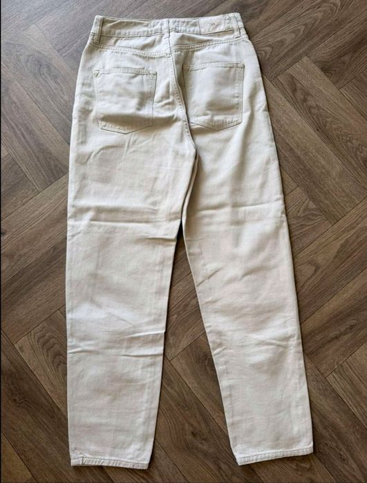 Светлобежови дамски дънки ZARA с висока талия / EUR 36 (S)