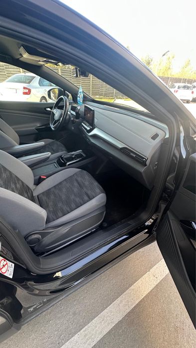 Inchiriez Volkswagen ID4 PURE pentru Uber/Bolt