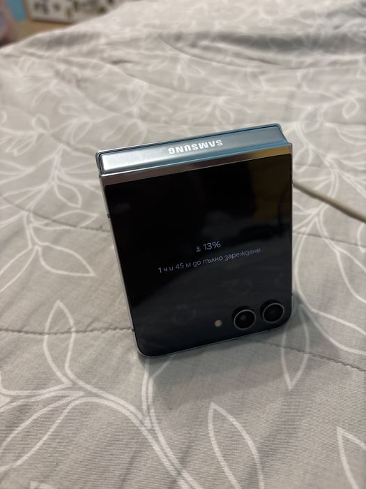Samsung galaxy Z flip 5