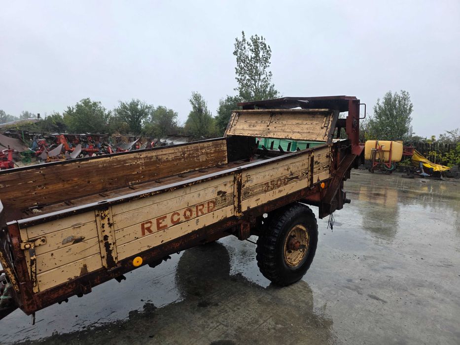 Mig de gunoi, remorca de bălegar cu tracțiune Record 3.5 tone