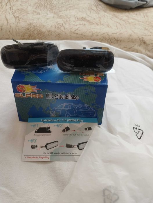 Продавам LED странични мигачи