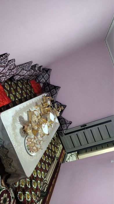 Чирчик 3 м/р 3х сотилади Нархи 39.000$ Бош толов ва паспорт бн Ипотека