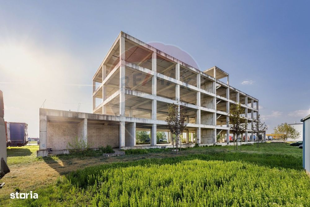 Teren cu construcție de beton, de vânzare, 3754 mp – zona Aradul Nou