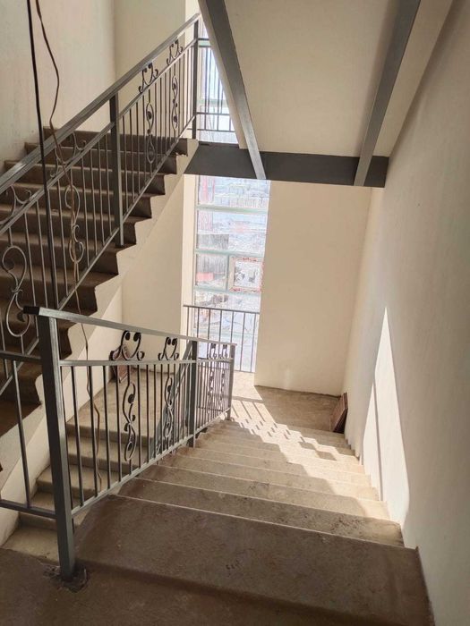 Продам 2х комн кв Батыс